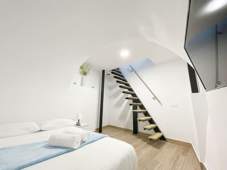 Cerca Del Centro Y Luminoso Apartment Madrid Luaran gambar